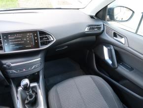 Peugeot 308  1.5 BlueHDi 