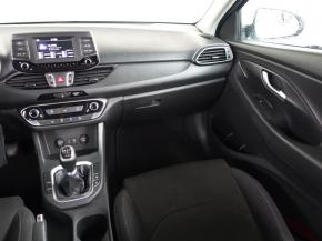 Hyundai i30 Fastback  1.0 T-GDI Trikolor 