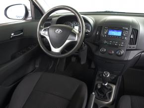 Hyundai i30  1.4 CVVT 