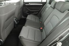 Volkswagen Passat  1.5 TSI Business 