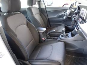 Hyundai i30  1.6 CRDi Trikolor Plus 