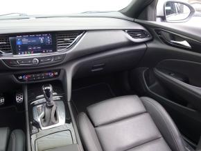 Opel Insignia  2.0 BiTurbo CDTI Country Tourer 