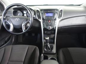 Hyundai i30  1.6 MPI 