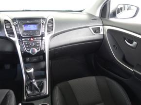 Hyundai i30  1.6 MPI 