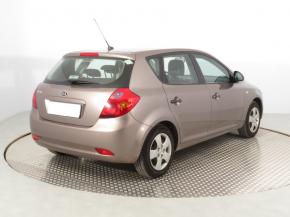 Kia Ceed  1.4 CVVT 