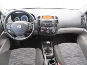 Kia Ceed  1.4 CVVT 