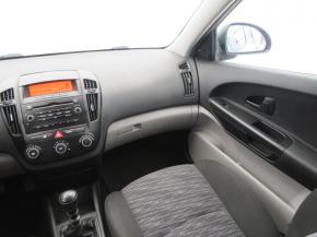 Kia Ceed  1.4 CVVT 