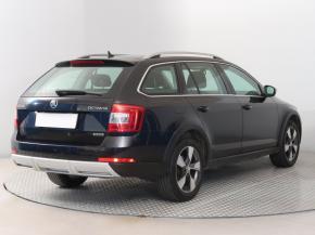 Škoda Octavia  Scout 2.0 TDI . 