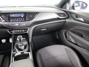 Opel Insignia  2.0 CDTI 