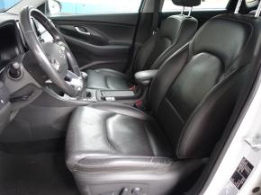 Hyundai i30 Fastback  1.6 CRDi Style 