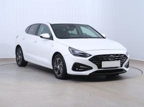 Hyundai i30 Fastback  1.5 T-GDI MHEV SMART 