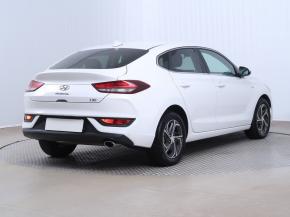 Hyundai i30 Fastback  1.5 T-GDI MHEV SMART 