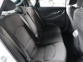 Hyundai i30 Fastback  1.5 T-GDI MHEV SMART 