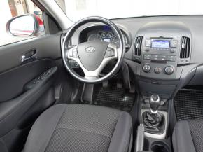 Hyundai i30  1.4 CVVT 