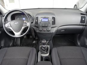 Hyundai i30  1.4 CVVT 