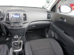 Hyundai i30  1.4 CVVT 