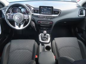 Kia Ceed  1.4 CVVT Gold 