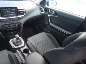 Kia Ceed  1.4 CVVT Gold 