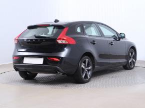 Volvo V40  2.0 D3 