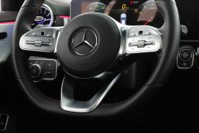 Mercedes-Benz CLA  200 