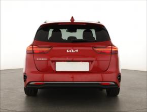 Kia Ceed  1.5 T-GDI MHEV 