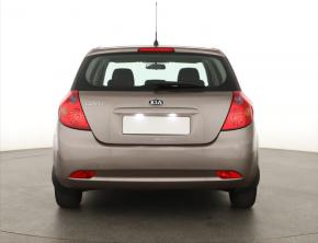 Kia Ceed  1.6 CVVT 