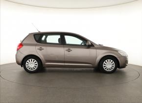 Kia Ceed  1.6 CVVT 