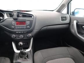 Kia Ceed  1.6 i 