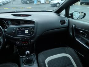 Kia Ceed  1.6 CRDi Top 