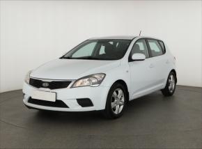 Kia Ceed  1.6 CVVT 