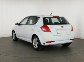 Kia Ceed  1.6 CVVT 