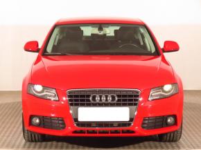 Audi A4  2.0 TDI Attraction 