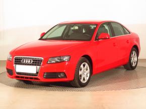 Audi A4  2.0 TDI Attraction 