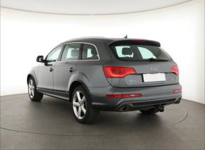 Audi Q7  3.0 TDI 