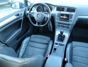 Volkswagen Golf  1.2 TSI 