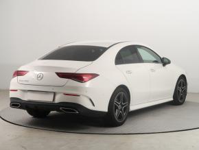 Mercedes-Benz CLA  200 