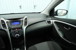 Hyundai i30  1.4 CVVT 