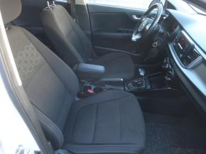 Kia Rio  1.4 CVVT 