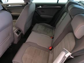 Volkswagen Golf  2.0 TDI 