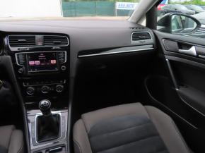 Volkswagen Golf  2.0 TDI 