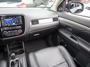 Mitsubishi Outlander  2.2 DI-D 