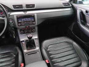 Volkswagen Passat  1.6 TDI 