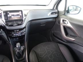 Peugeot 2008  1.2 PureTech 