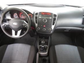 Kia Ceed  1.6 CVVT 