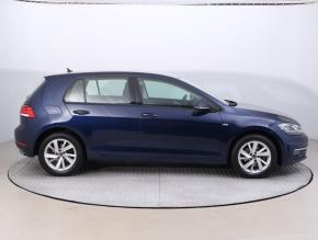 Volkswagen Golf  1.5 TSI 