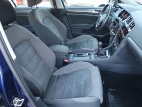 Volkswagen Golf  1.5 TSI 