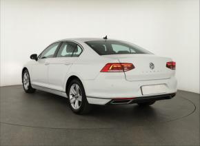 Volkswagen Passat  1.5 TSI 