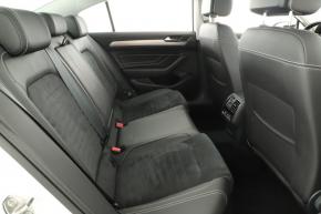 Volkswagen Passat  1.5 TSI 