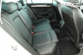 Volkswagen Passat  2.0 TDI R-Line 