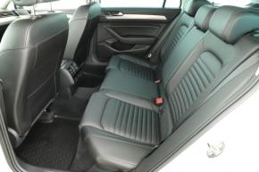 Volkswagen Passat  2.0 TDI R-Line 